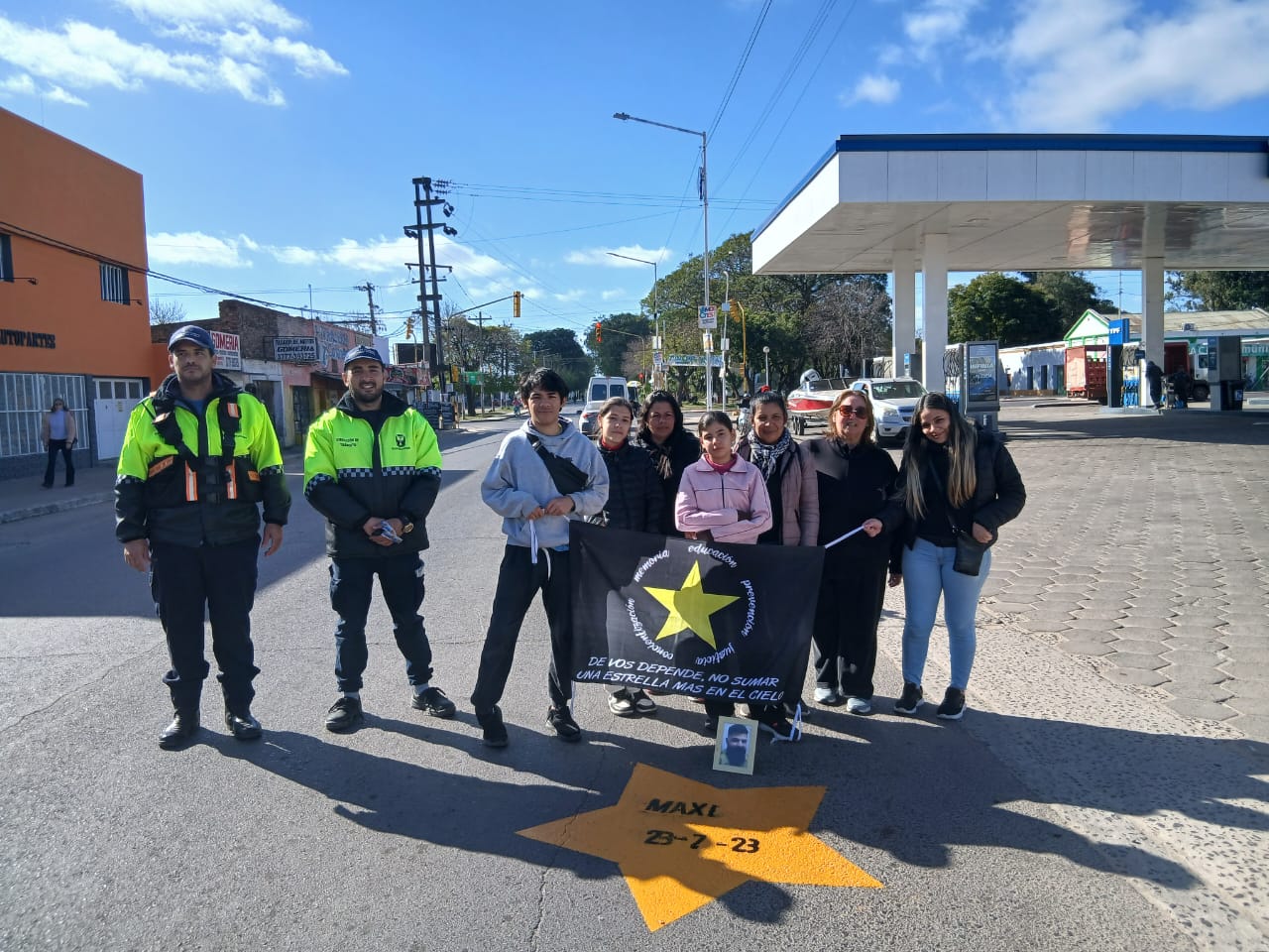 Inspectores de tránsito acompañando una intervención de Estrellas Amarillas
