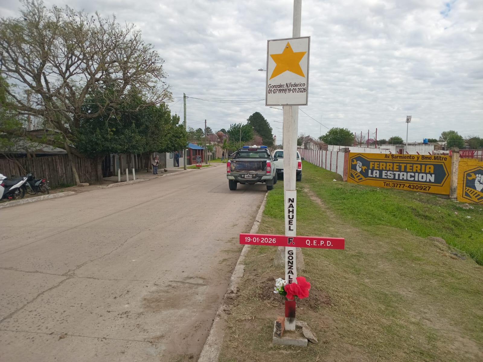 Estrellas Amarillas colocó en Goya la estrella N° 62 en homenaje a joven fallecido en un siniestro vial